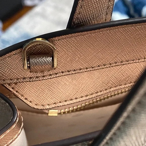 Kate Spade Sparkling Rose Gold Hand Bag - Picture 8 of 8